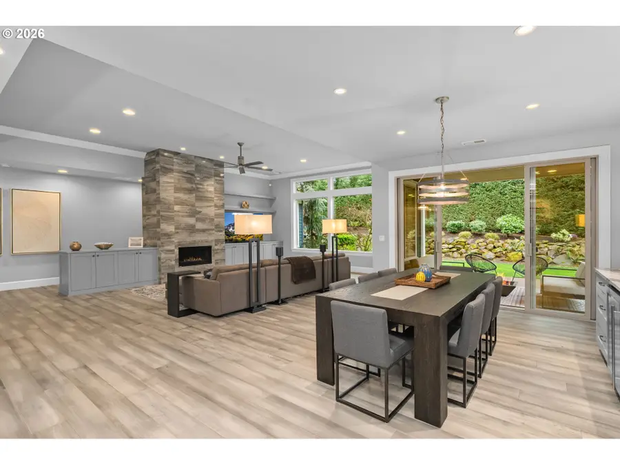 2126 Wembley Pl, Lake Oswego, OR 97034 - #2