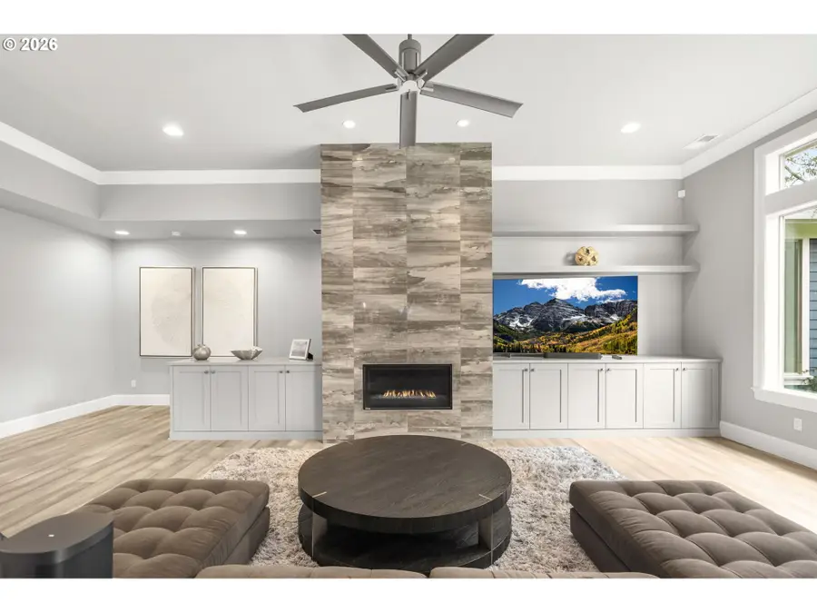 2126 Wembley Pl, Lake Oswego, OR 97034 - #3