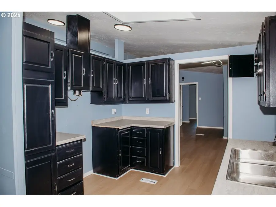 338 Archie St, Eugene, OR 97402 - Image #2