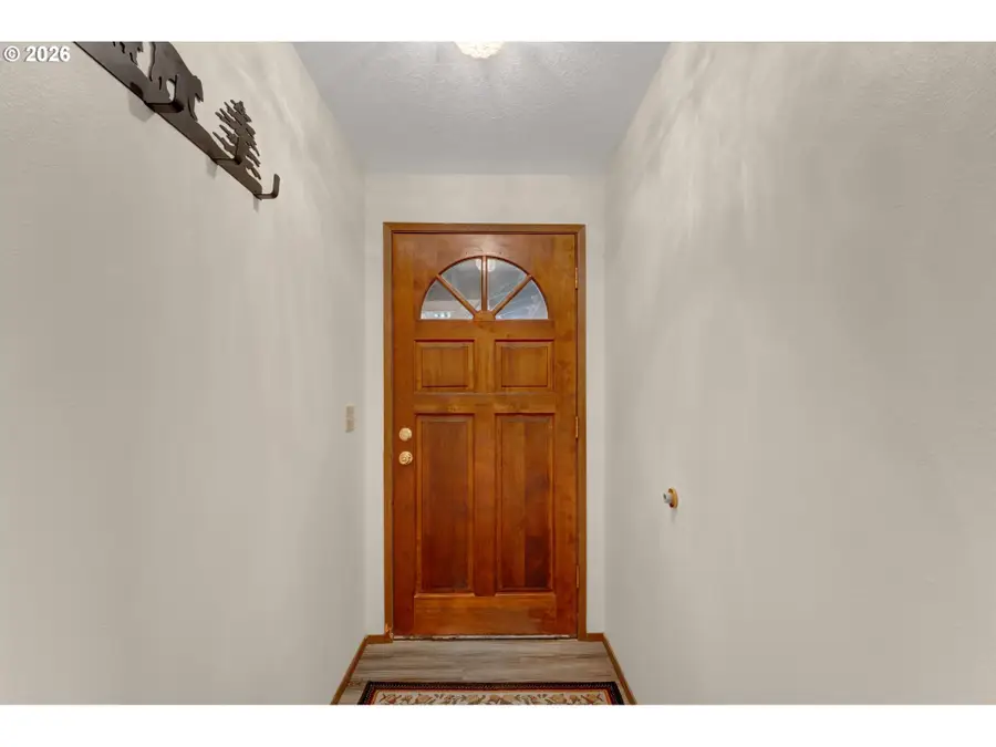 600 Queens Ct, Lakeside, OR 97449 - #3