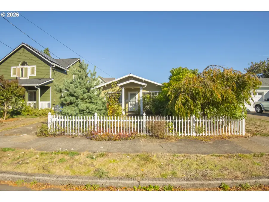 3604 SE 64th Ave, Portland, OR 97206 - #2