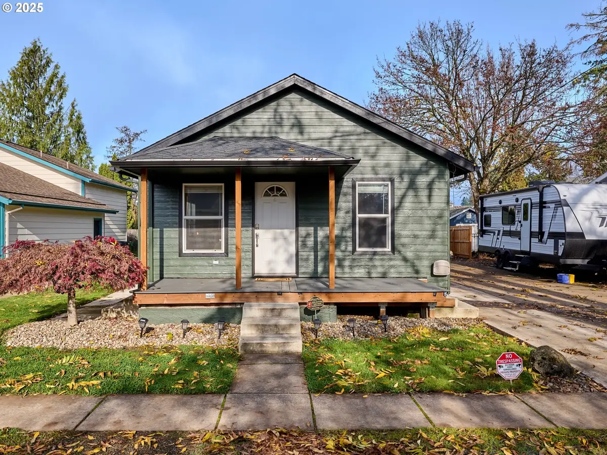 1006 Well St, Silverton, OR 97381 - Image #1