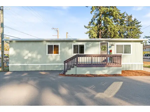 15656 SE Division St #31, Portland, OR 97236