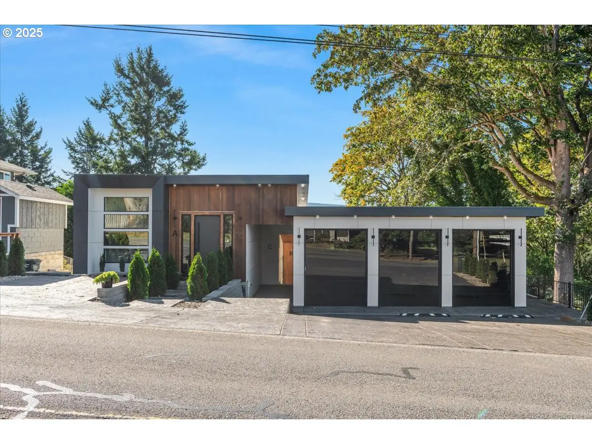 520 Columbia St, Cathlamet, WA 98612 - #1