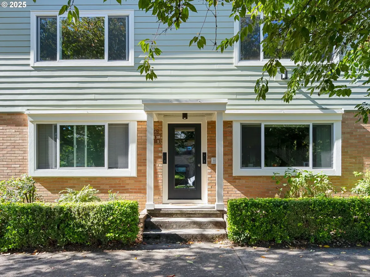 1415 NE 21st Ave #11, Portland, OR 97232 - Image #1