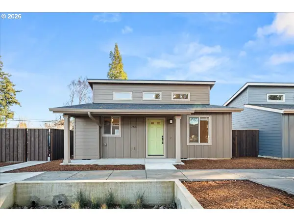 12306 Meadowlawn Dr, OregonCity, OR 97045