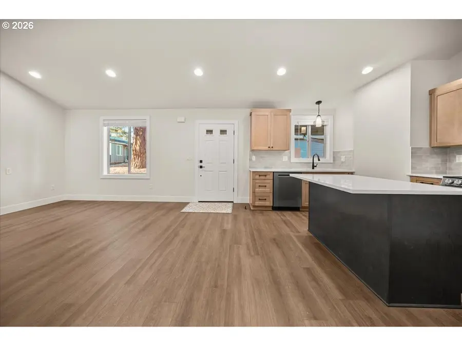 12306 Meadowlawn Dr, Oregon City, OR 97045 - Image #3