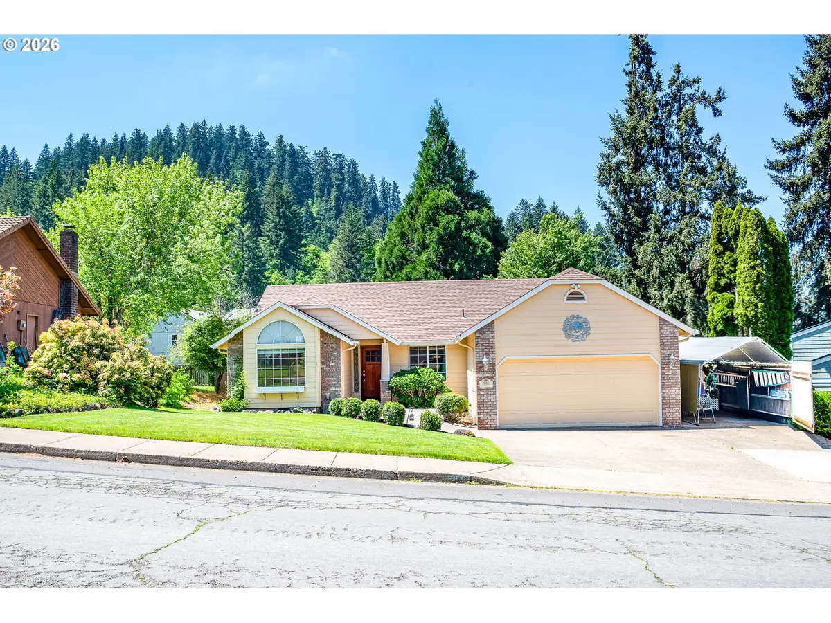 586 S 68th Pl, Springfield, OR 97478 - #1