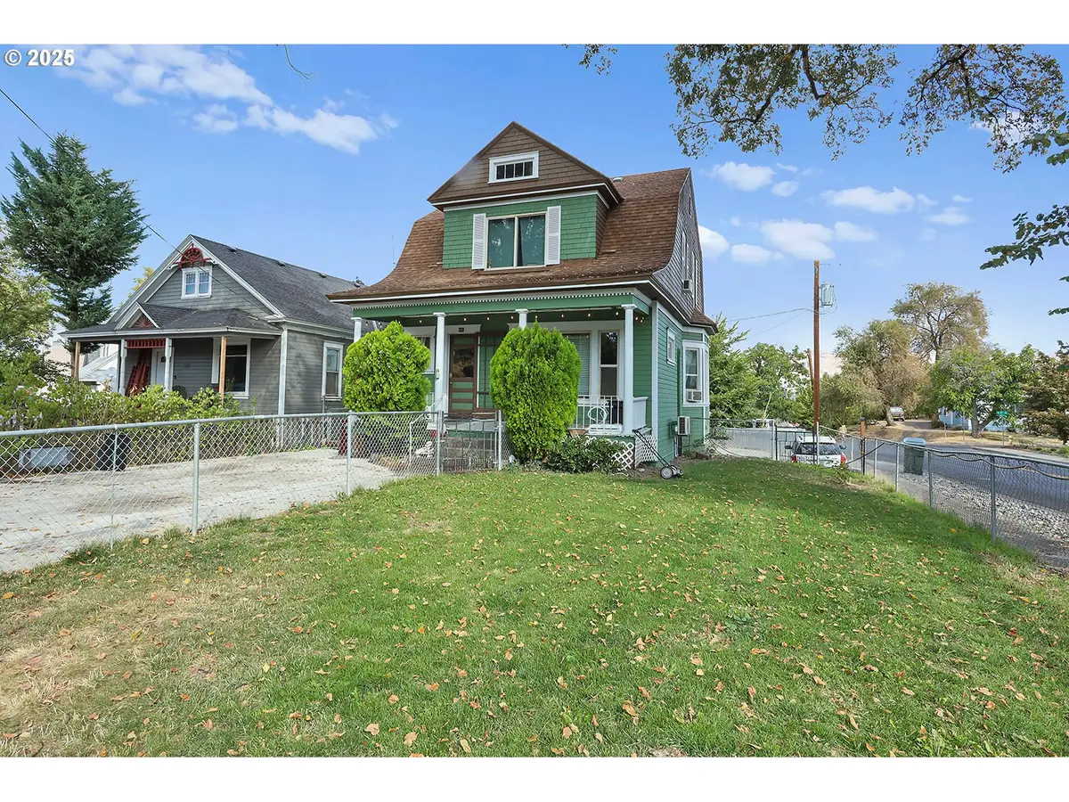 531 E 8th St, The Dalles, OR 97058 - Image #1