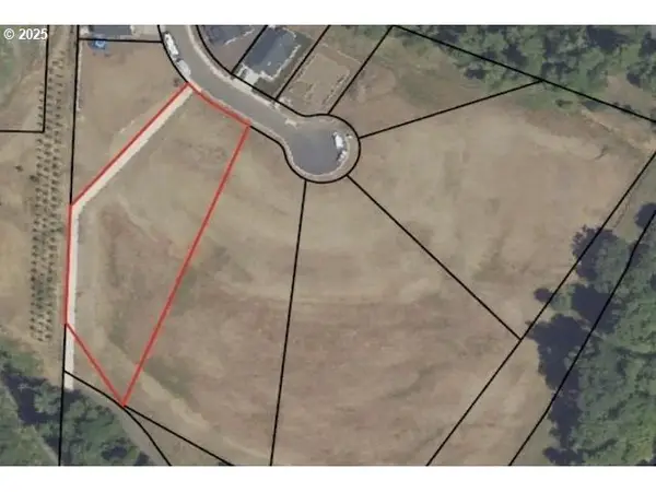 481 SW Oregon Falls Dr, Dallas, OR 97338