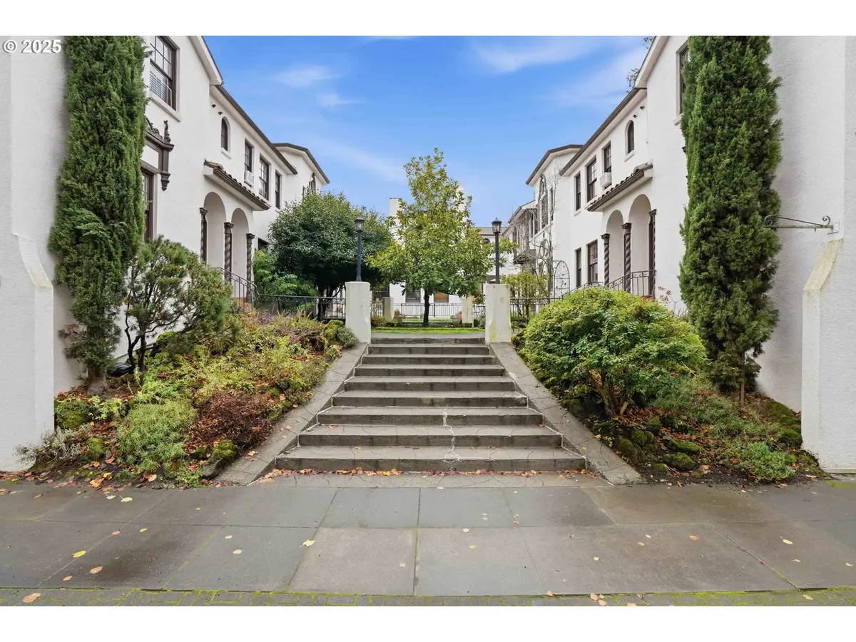 2250 NE Flanders St #3, Portland, OR 97232 - Image #1