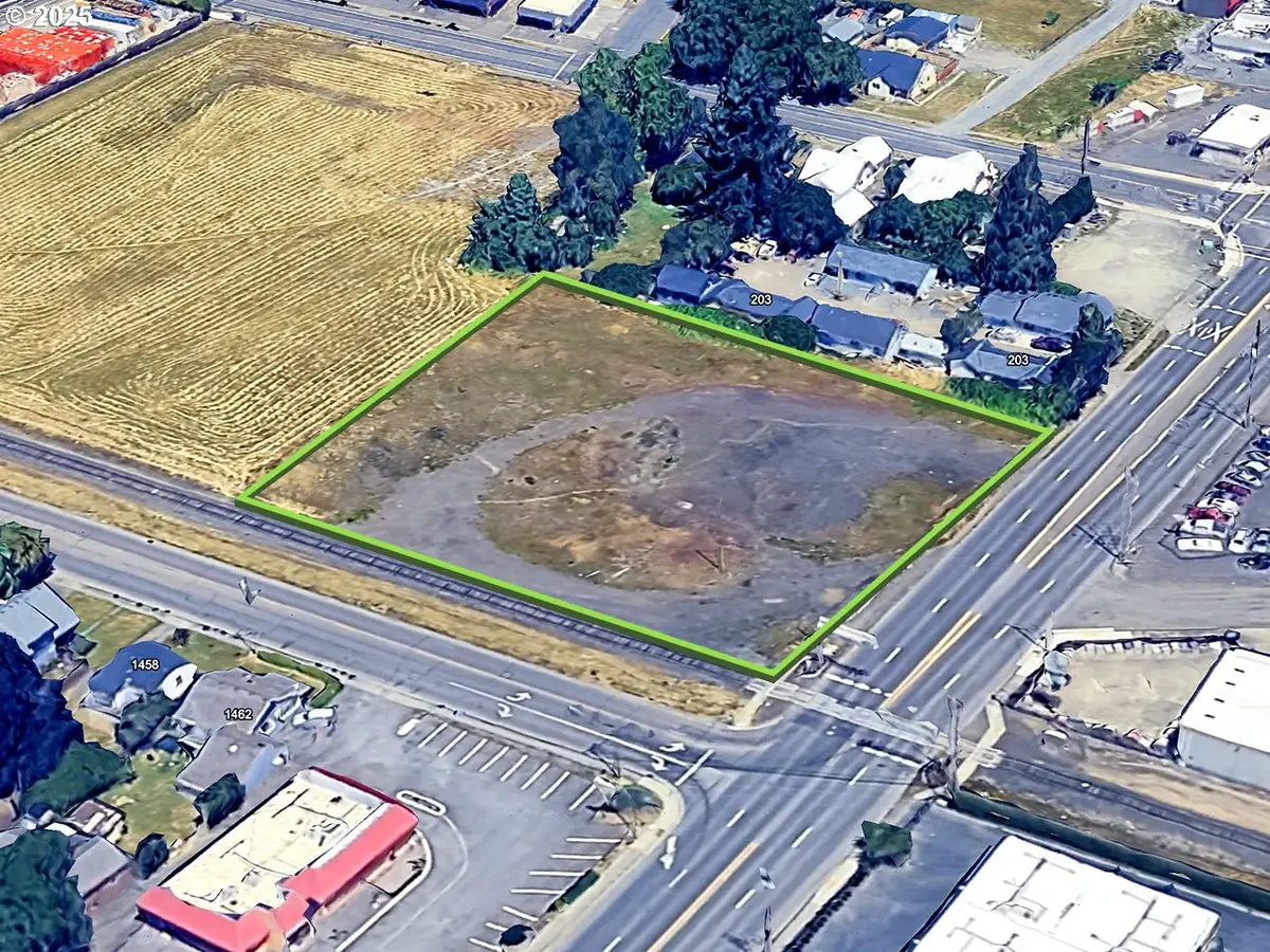 119 N Pacific Hwy, Woodburn, OR 97071 - Image #1