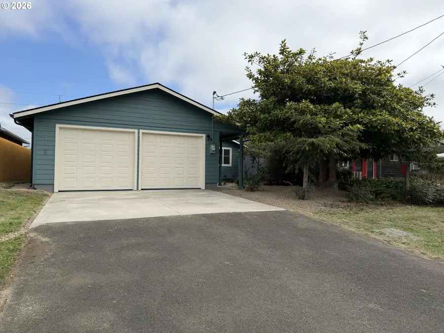 1165 NE Broadway St, Waldport, OR 97394 - #2