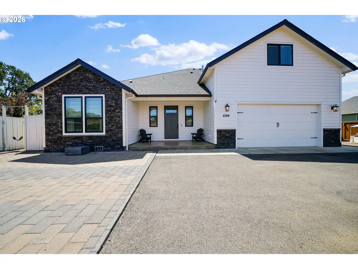 486 NW Coast Mountain Dr, Dallas, OR 97338 - #1