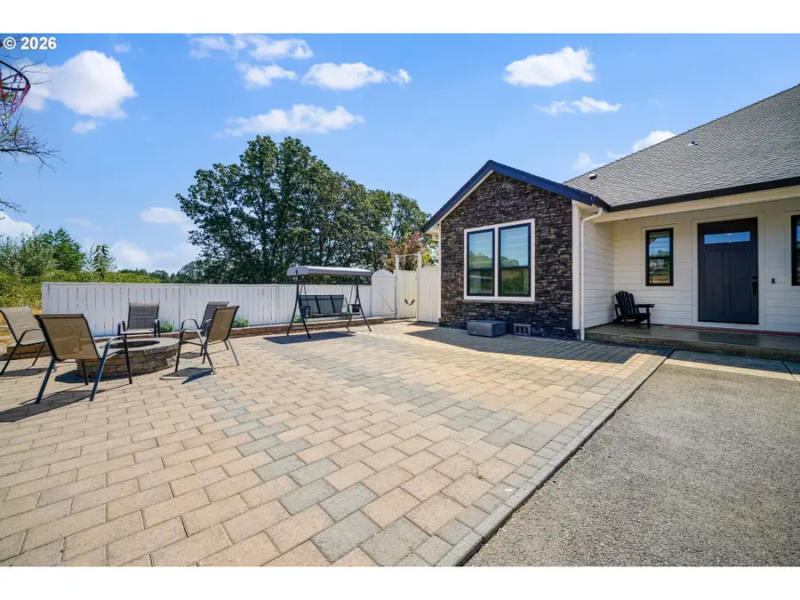 486 NW Coast Mountain Dr, Dallas, OR 97338 - #3
