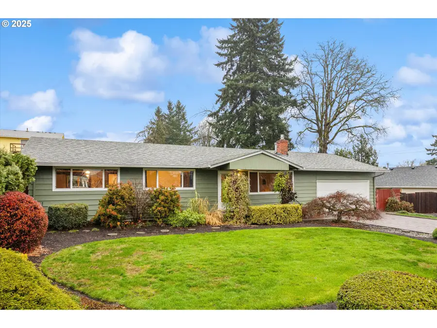 1065 Columbia Ave, Gladstone, OR 97027 - Image #2