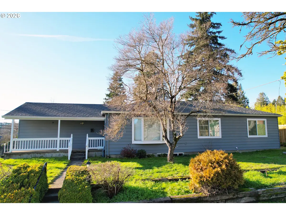 8647 NE Schuyler St, Portland, OR 97220 - Image #1