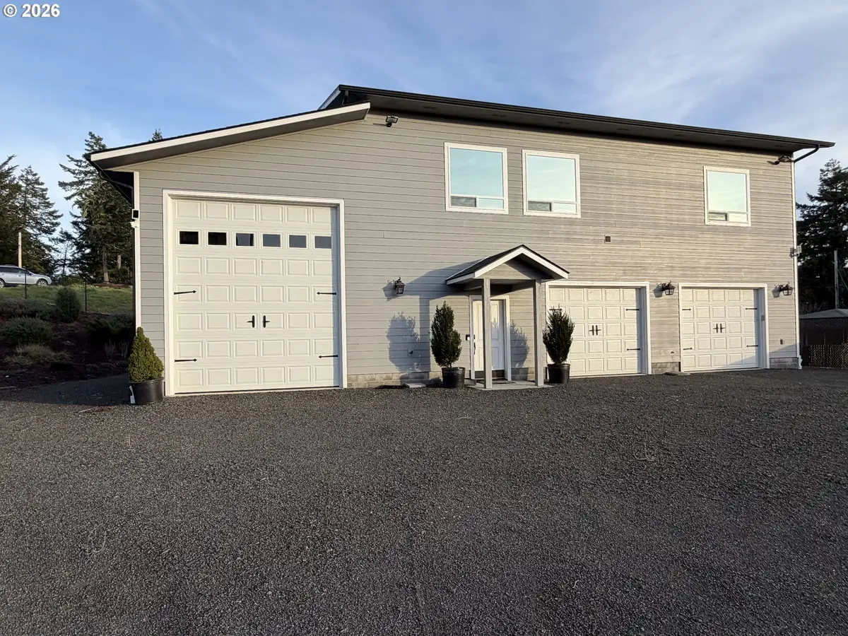 788 Patrick St, Coos Bay, OR 97420 - Image #1