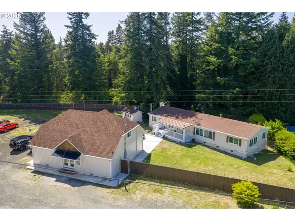 68964 Wildwood Rd, NorthBend, OR 97459