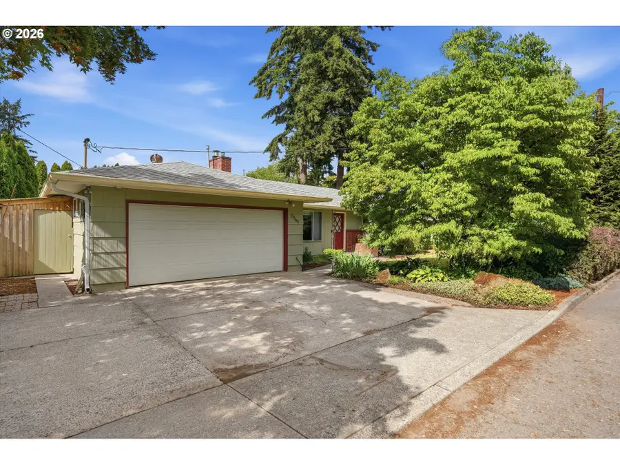 7969 SE Thompson Rd, Milwaukie, OR 97222 - #3