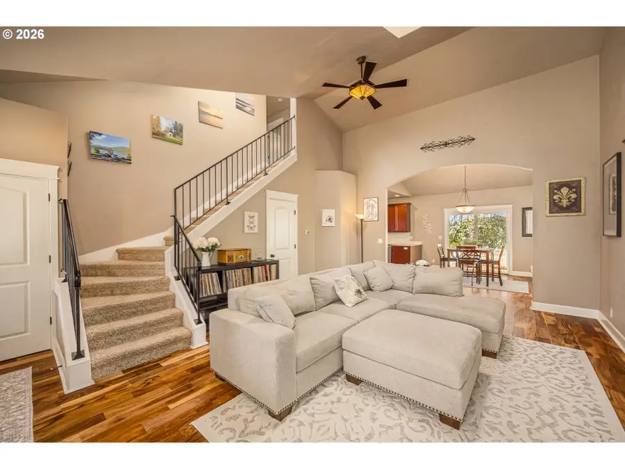 1750 E Taylor Ave, Cottage Grove, OR 97424 - #3