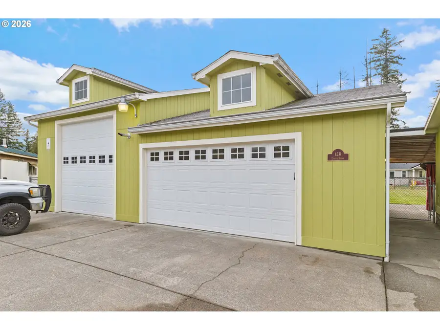 128 Louisa St, Gates, OR 97346 - #3