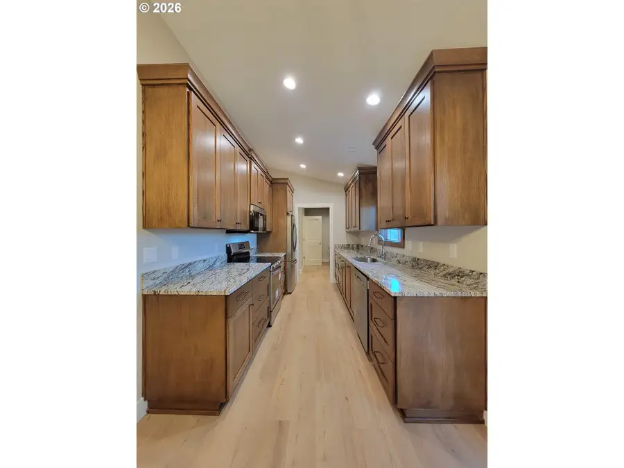 3325 Ferndell St, Salem, OR 97301 - #3