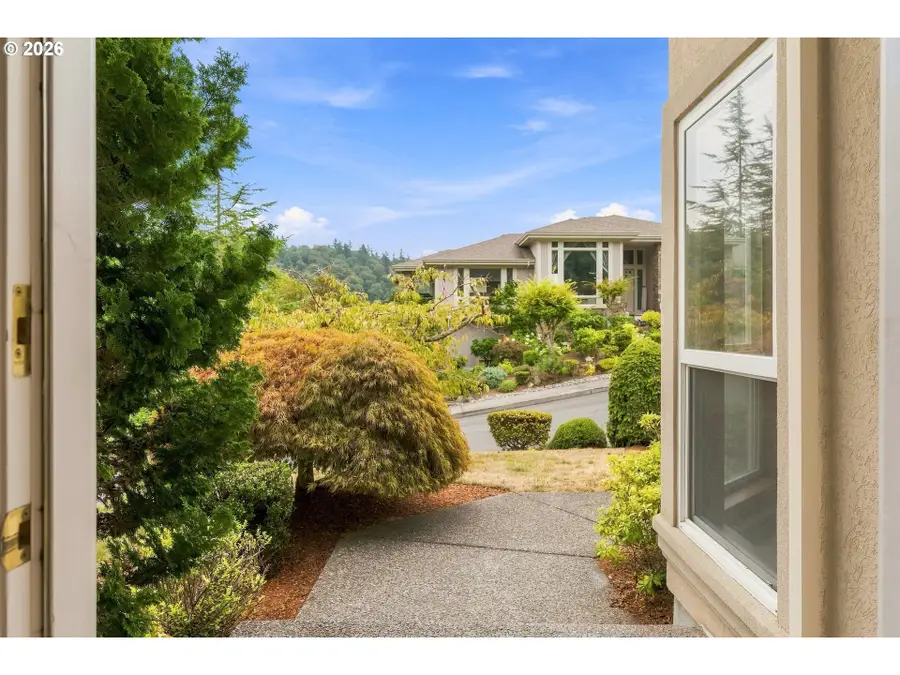 65 SE Avondale Ct, Gresham, OR 97080 - #3