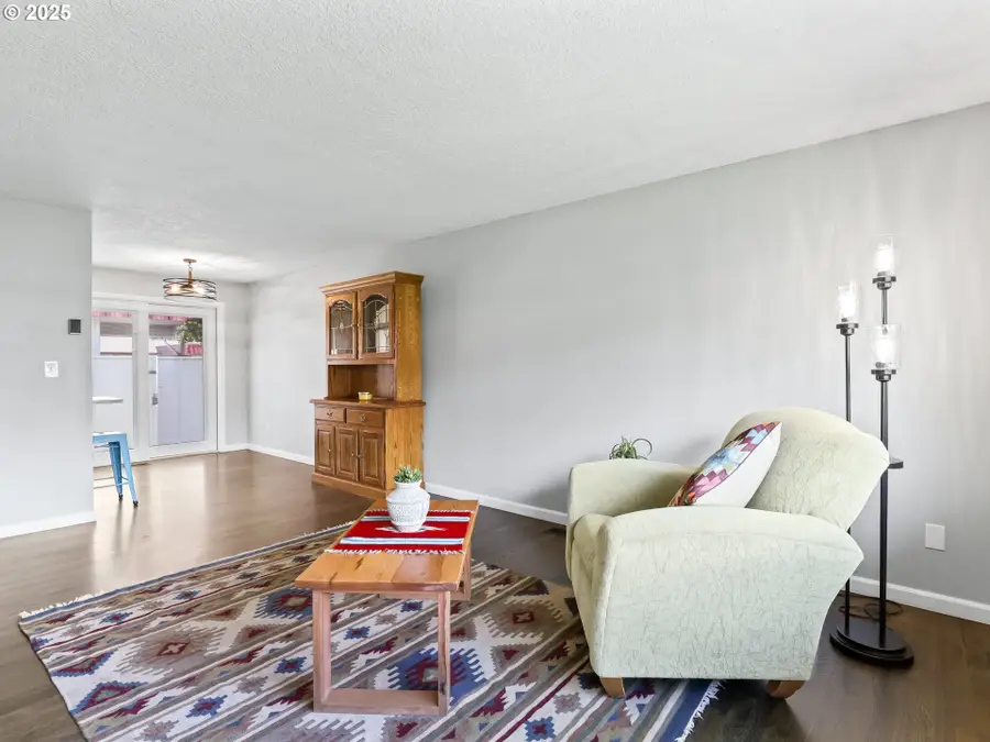 14967 SE Grant Ct, Portland, OR 97233 - Image #3