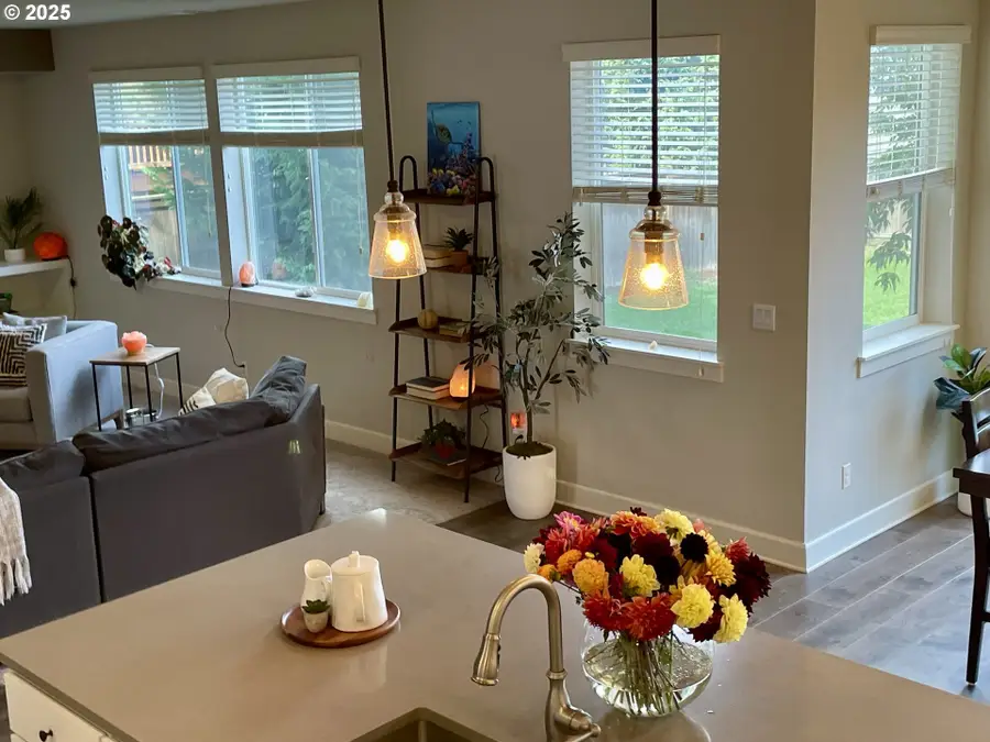 16051 SE Tenino St, Portland, OR 97236 - Image #3