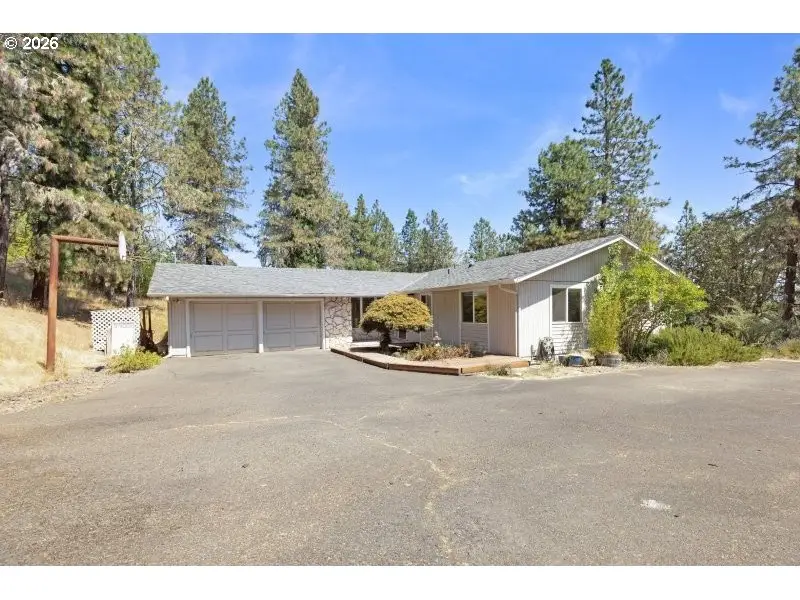 337 Black Oak Dr, Roseburg, OR 97471 - #2