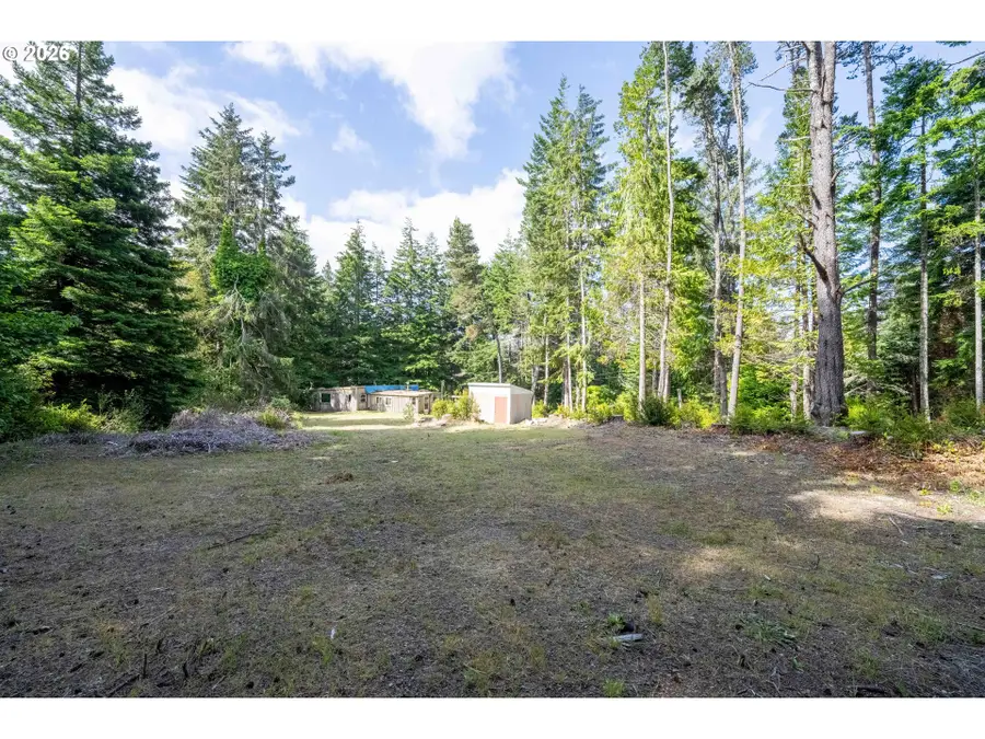 69175 Sharp Rd, Saunders Lake, OR 97459 - #2