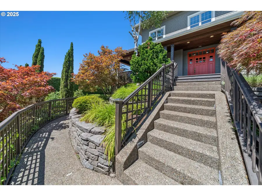 2323 NW Pinnacle Dr, Portland, OR 97229 - #2