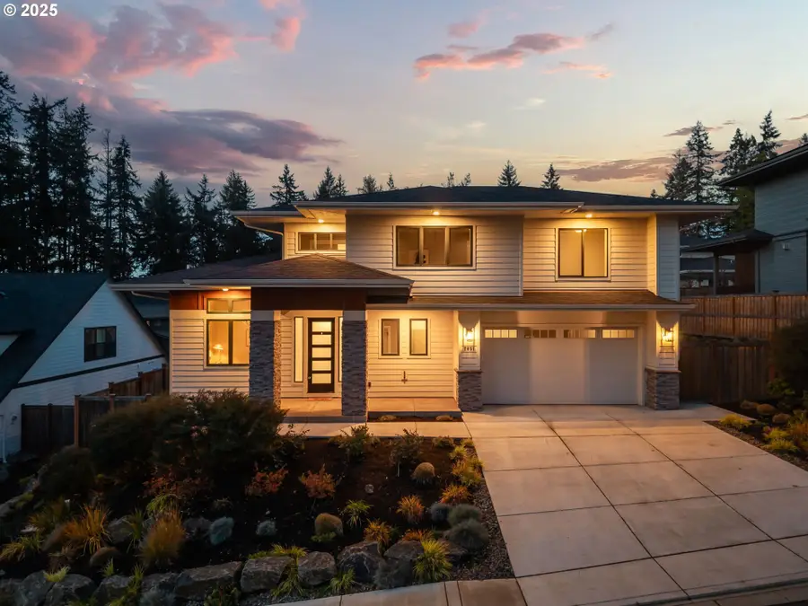 2051 Majestic Pl, Eugene, OR 97403 - Image #2