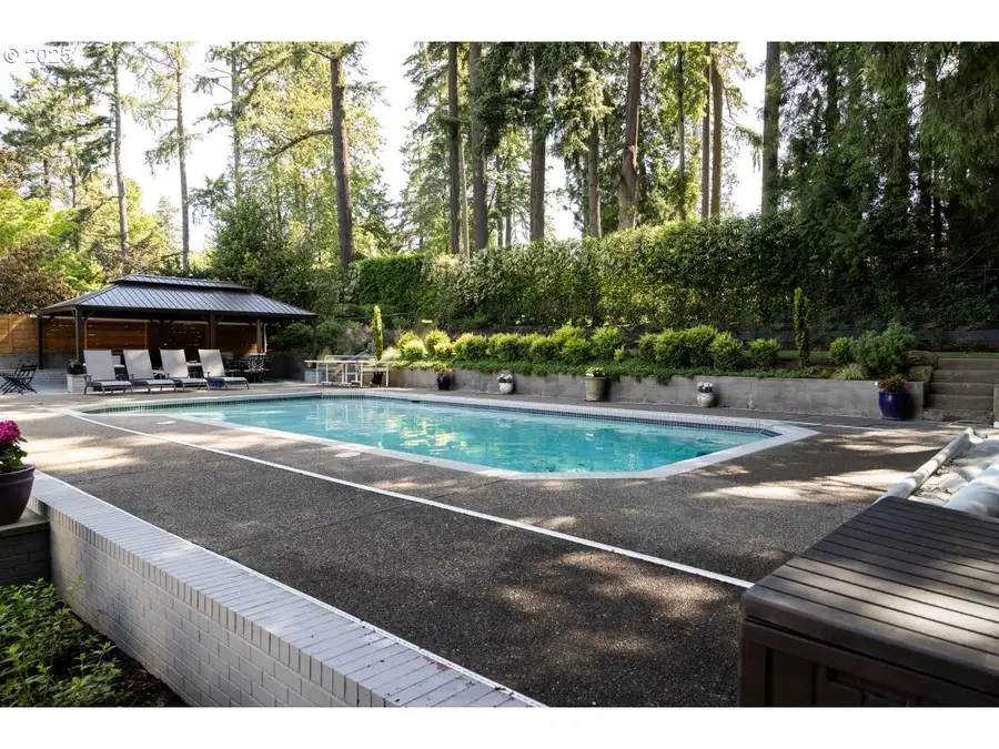 6220 SW Spruce Ave, Beaverton, OR 97005 - Image #2