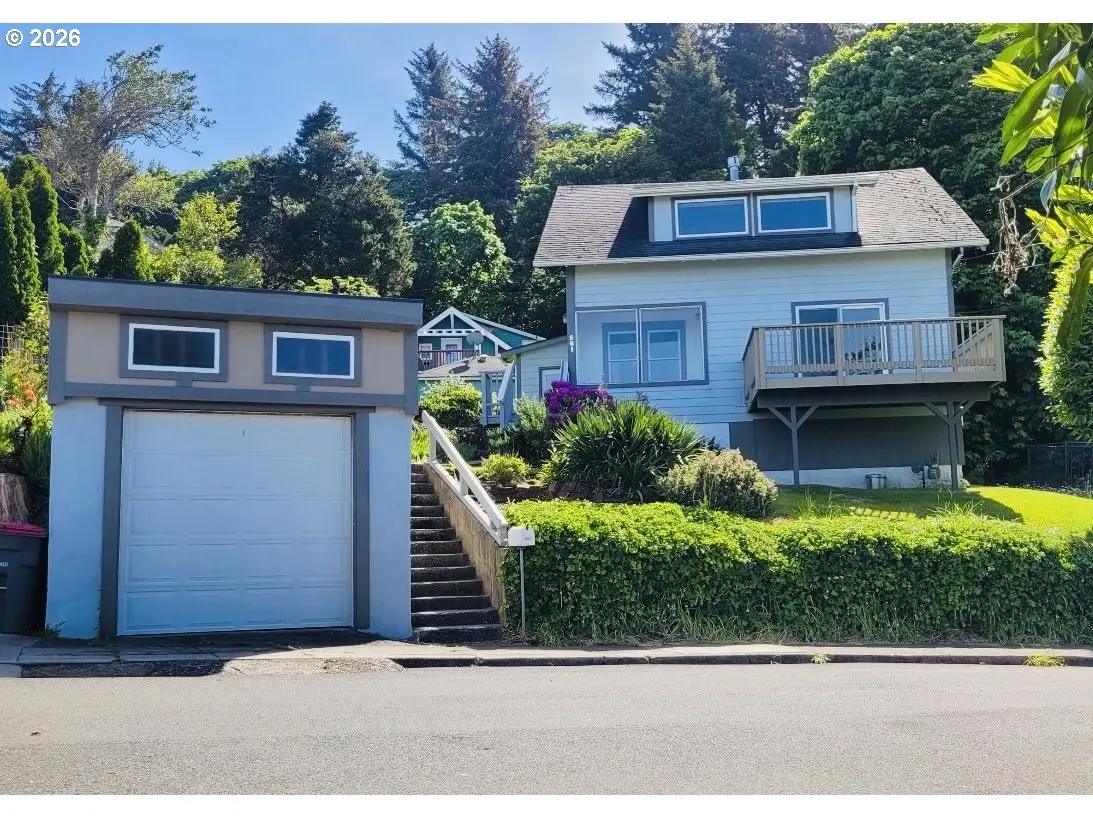 561 Rivington St, Astoria, OR 97103 - #1
