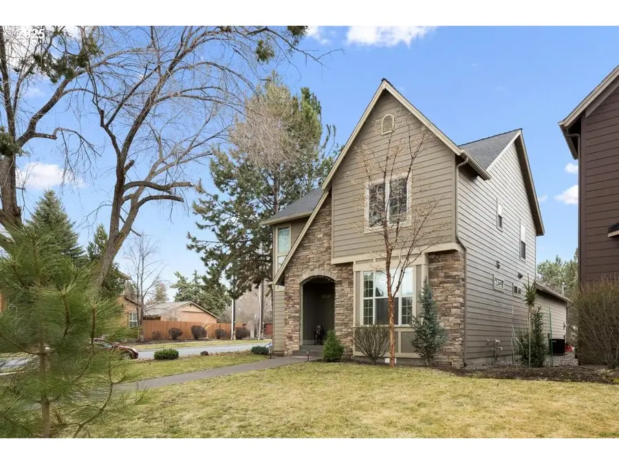 109 SW Taft Ave, Bend, OR 97702 - Image #2