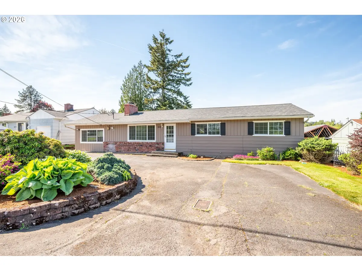 933 S Nevada Dr, Longview, WA 98632 - #1