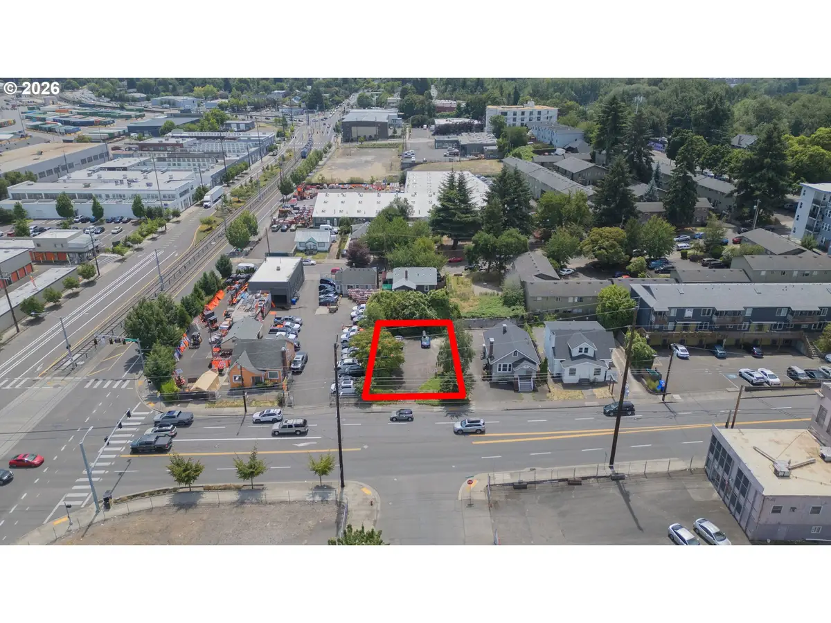 1590 SE Holgate Blvd, Portland, OR 97202 - #1