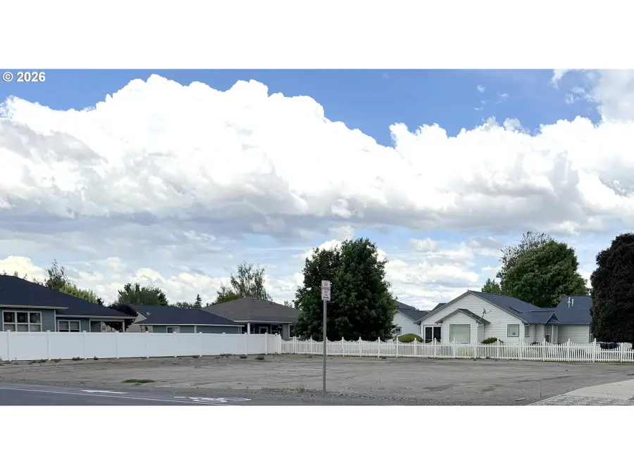 1190 F St, Baker City, OR 97814 - #2