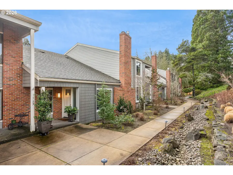 1273 Boca Ratan Dr, Lake Oswego, OR 97034 - Image #2