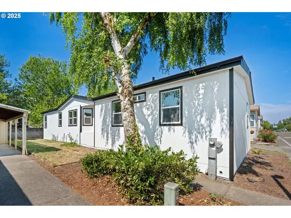 1949 SE Palmquist Rd #42, Gresham, OR 97080