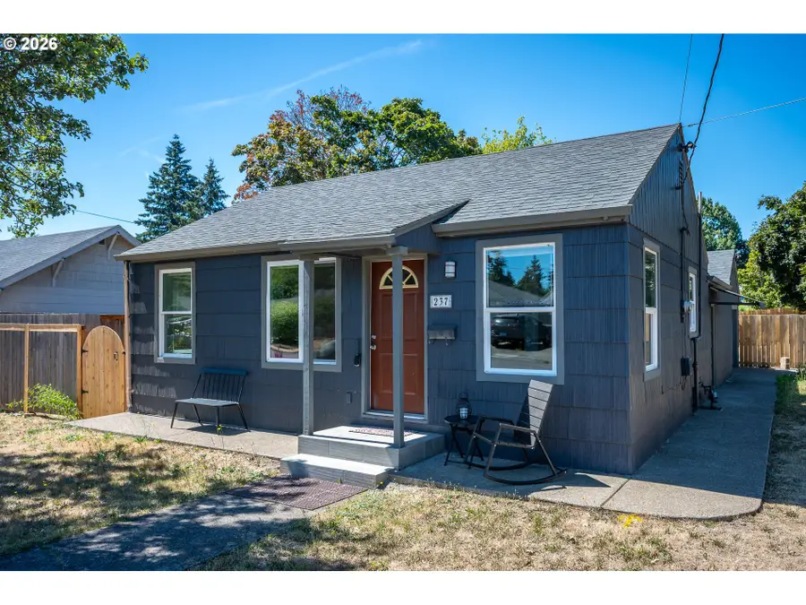 237 NE 109th Ave, Portland, OR 97220 - #2