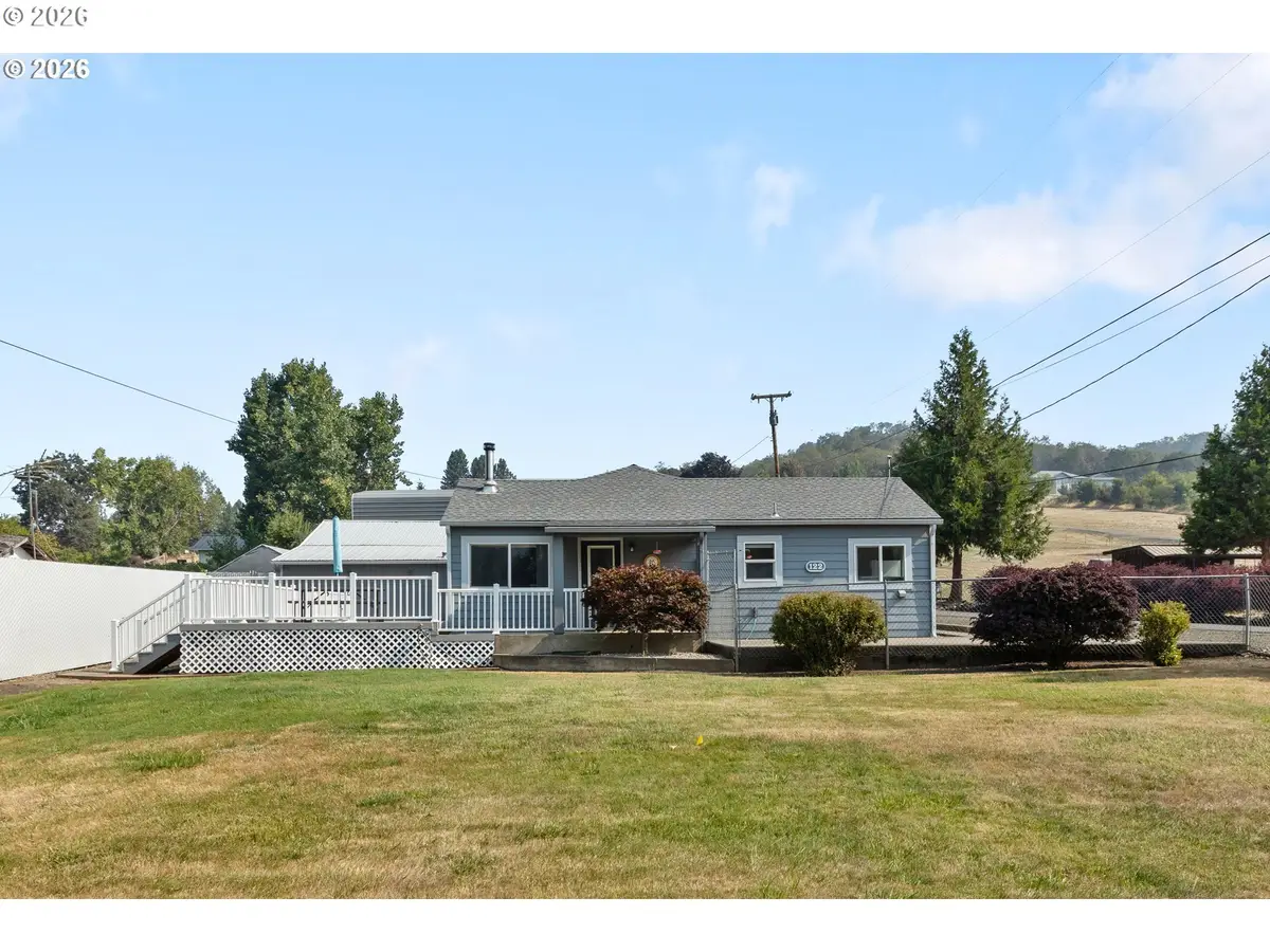 122 Grassy Ln, Roseburg, OR 97470 - #1