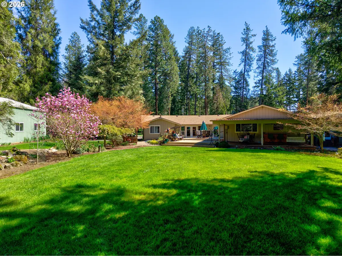 738 Elgarose Rd, Roseburg, OR 97471 - #1