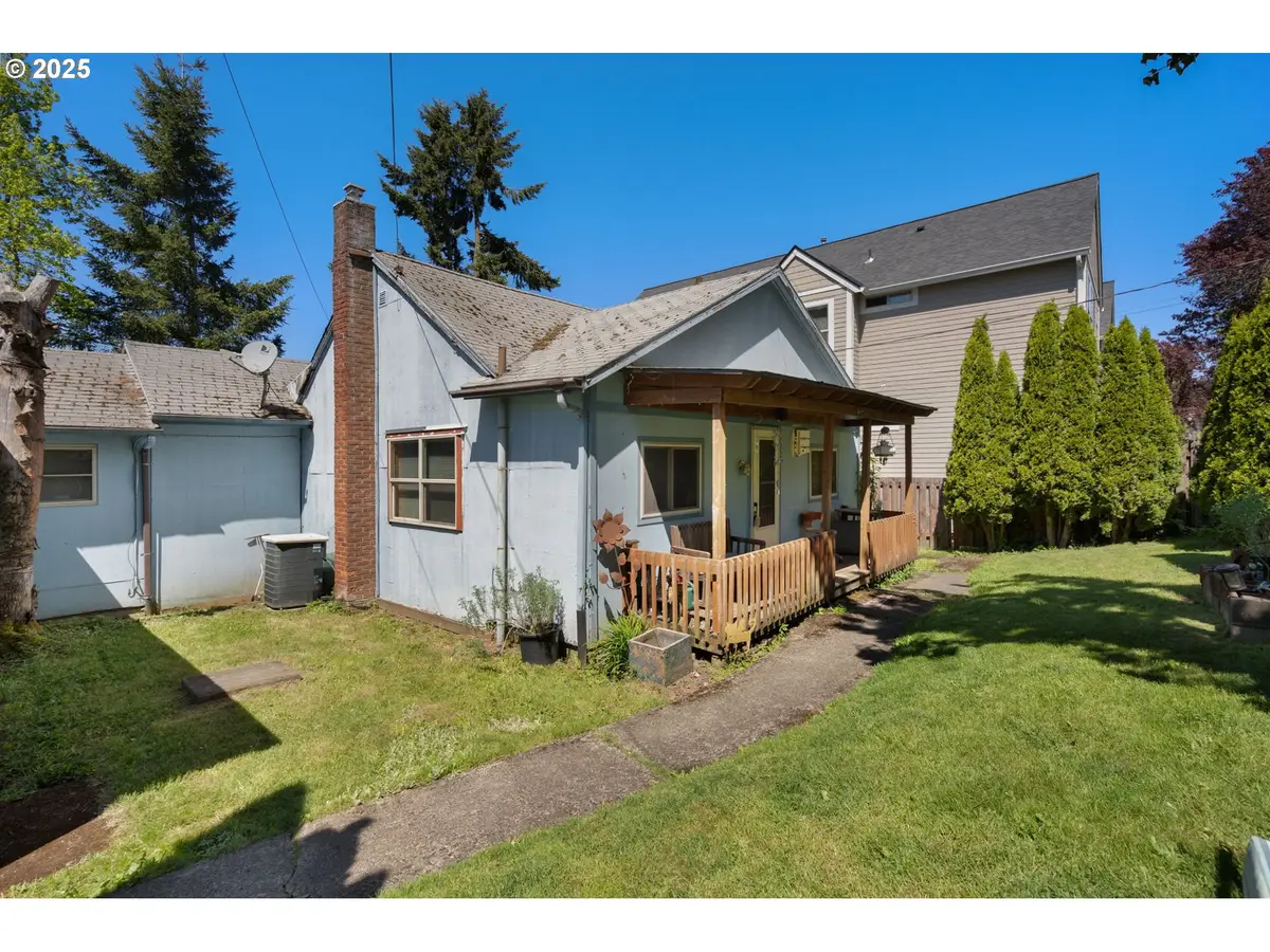 8921 SW 7th Ave, Portland, OR 97219 - Image #1