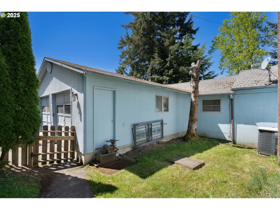 8921 SW 7th Ave, Portland, OR 97219 - Image #3