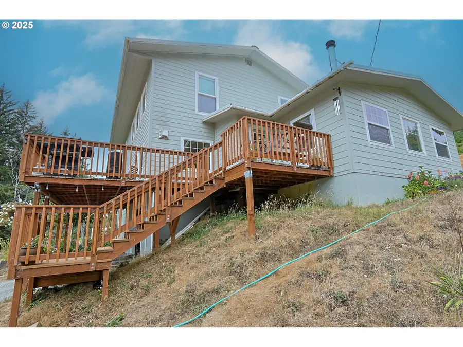 58894 Old Railroad Grade Rd, Coquille, OR 97423 - Image #3