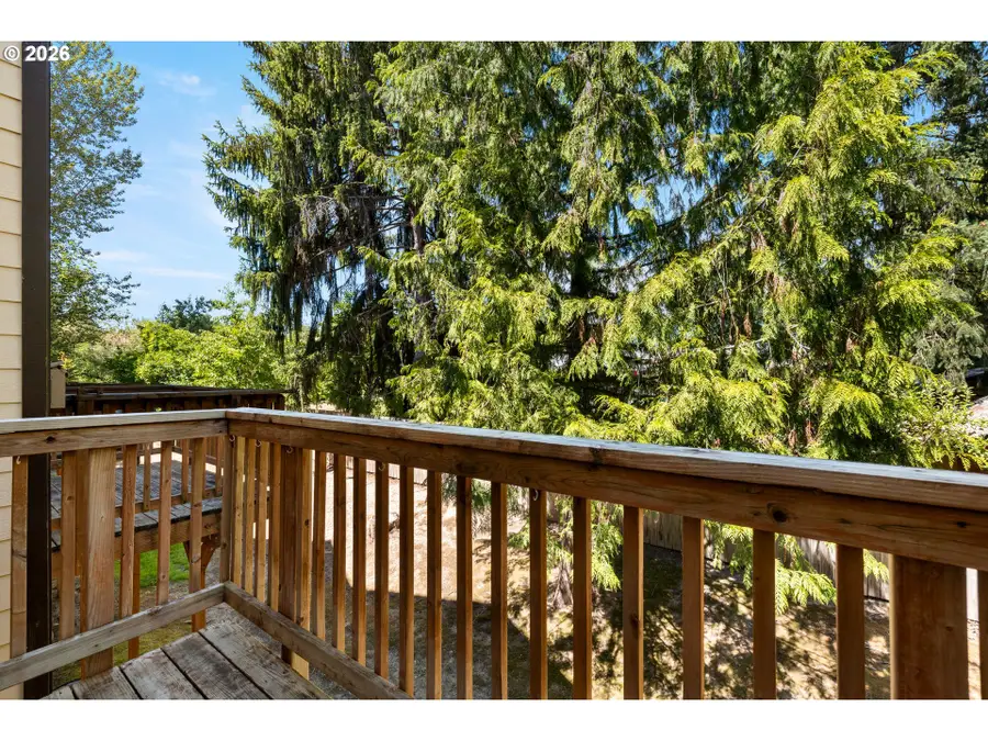 621 SW Dillan Dr, Beaverton, OR 97006 - #3