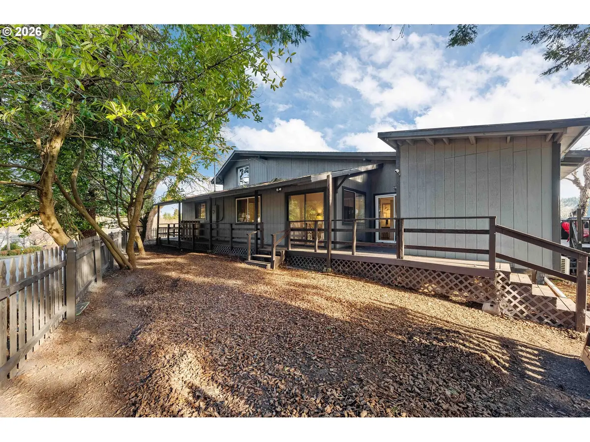 2130 Southwest Blvd, Coos Bay, OR 97420 - Image #1